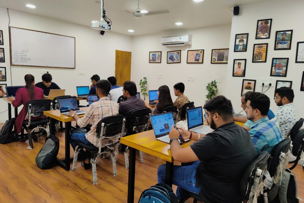 Mastering Creativity: Exploring the World of Graphic Designing Courses in Sri Ganganagar with Webtechnomics